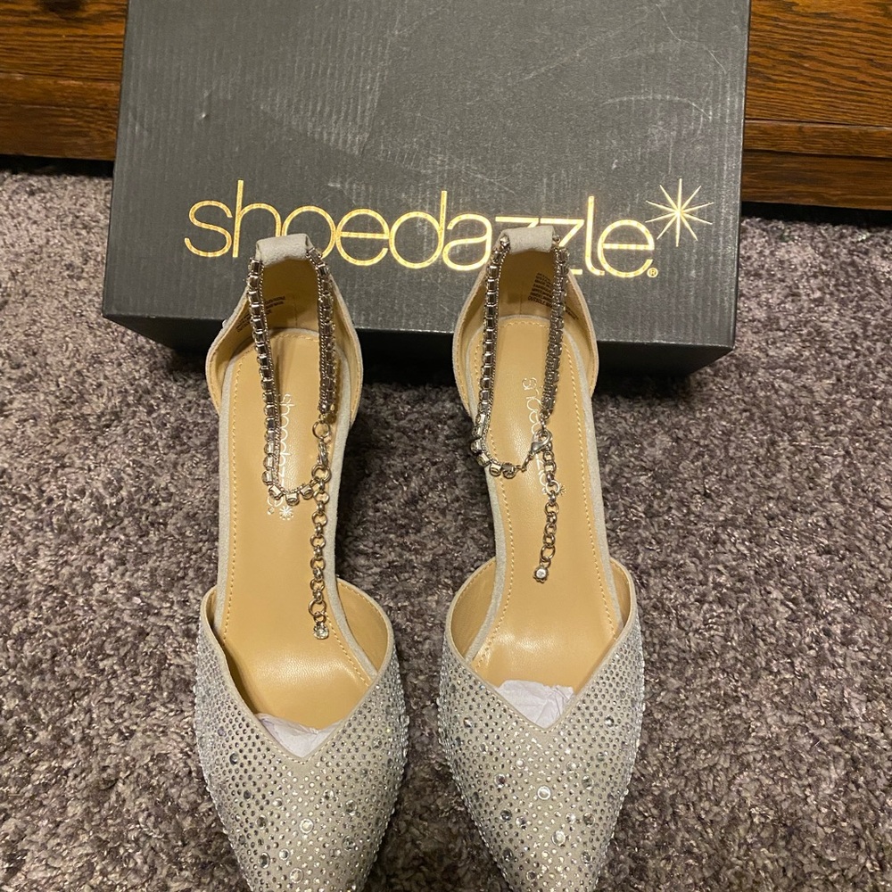 Shoe Dazzle Silver Heels with Sparkling Accents